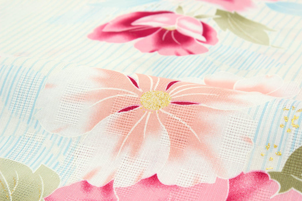 夏祭りや花火大会におすすめな女性向けの浴衣
