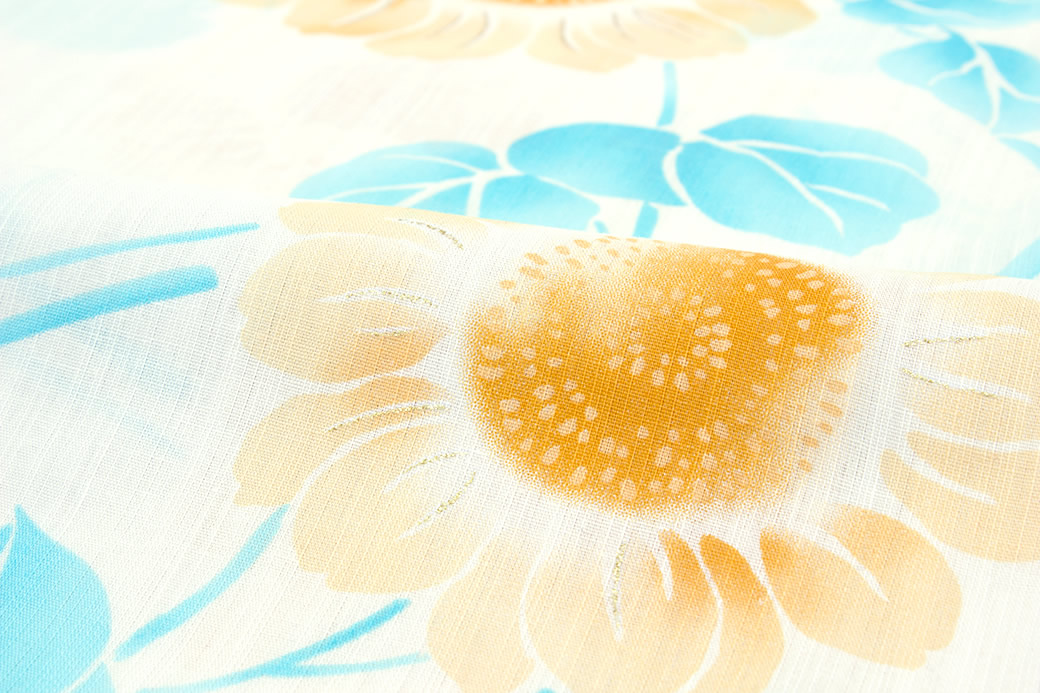 夏祭りや花火大会におすすめな女性向けの浴衣