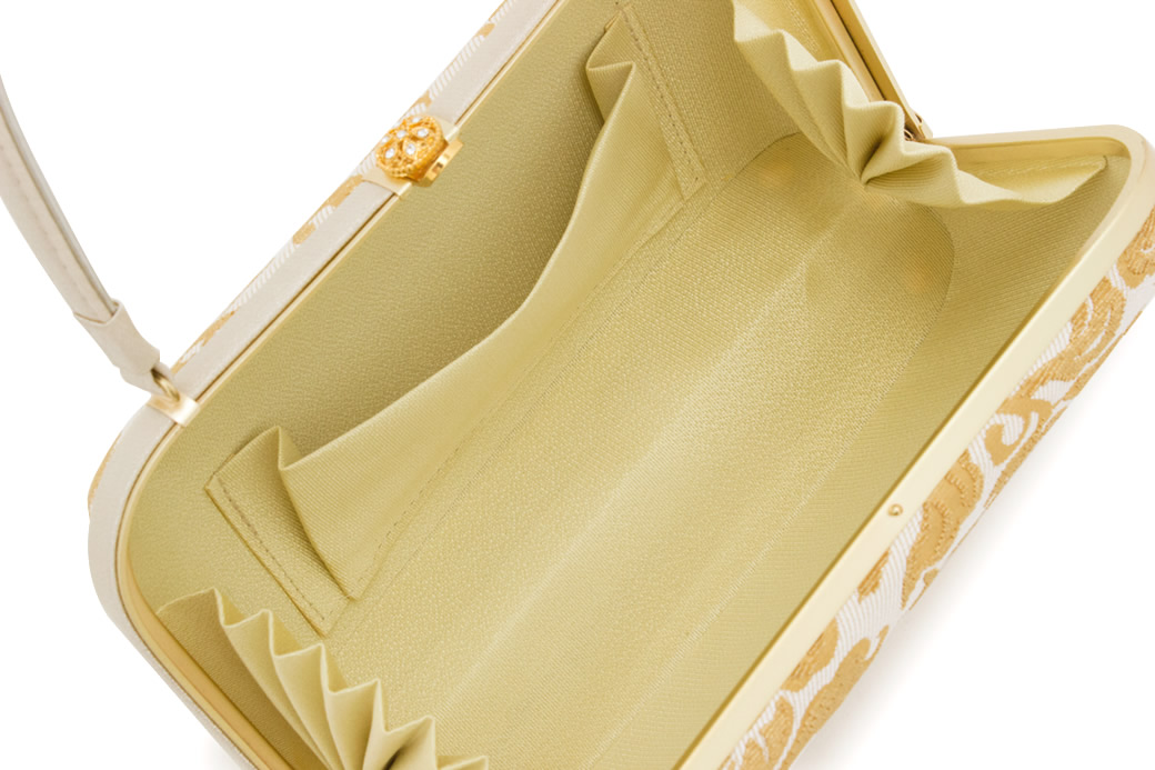 小物が入って実用的な和装用の草履バッグセット