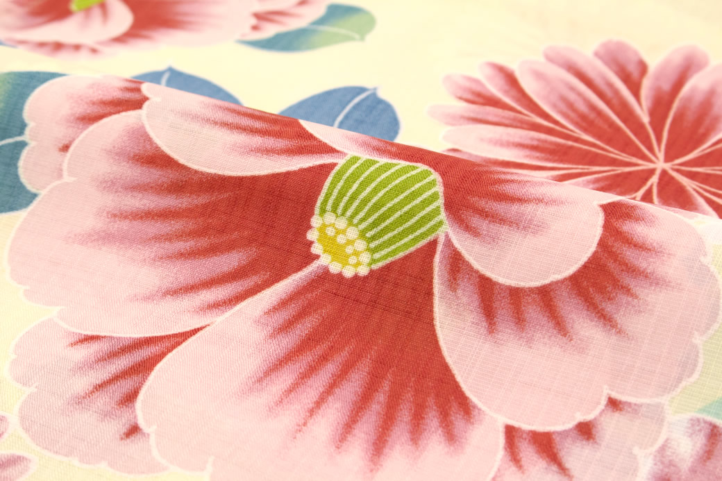 夏祭りや花火大会におすすめな女性向けの浴衣