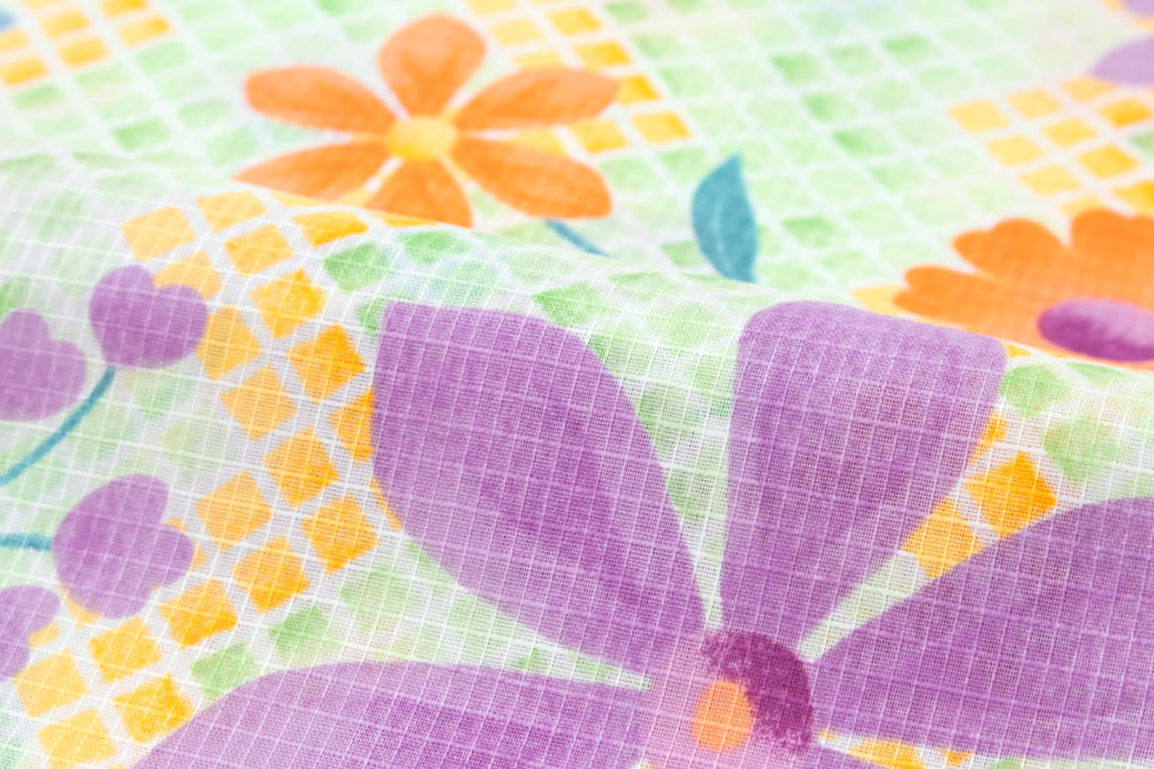 夏祭りや花火大会におすすめな女性向けの浴衣