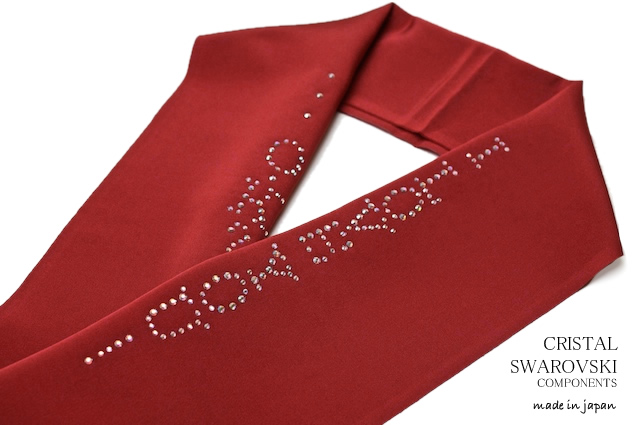 スワロフスキー社製クリスタルダイヤを贅沢に使用した刺繍半襟