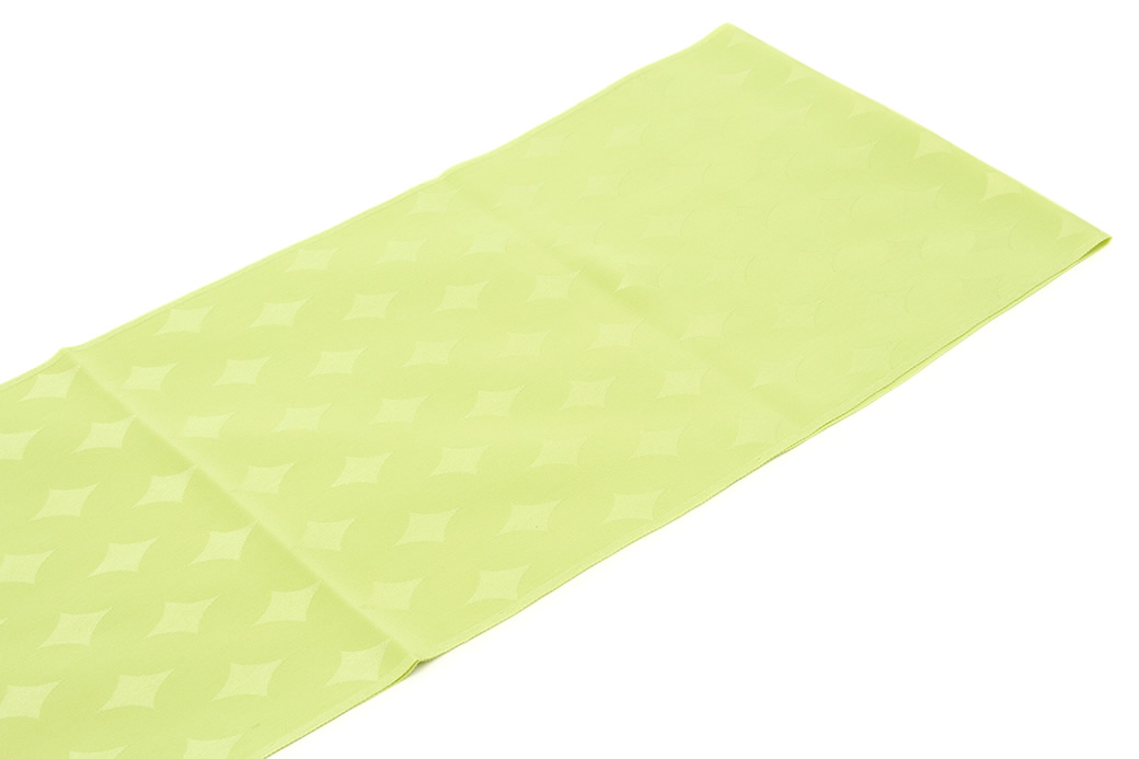 柔らかくて締めやすい正絹の帯揚げ