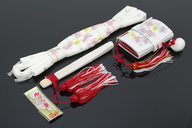 お祝いや記念日を彩る筥迫(はこせこ)セット