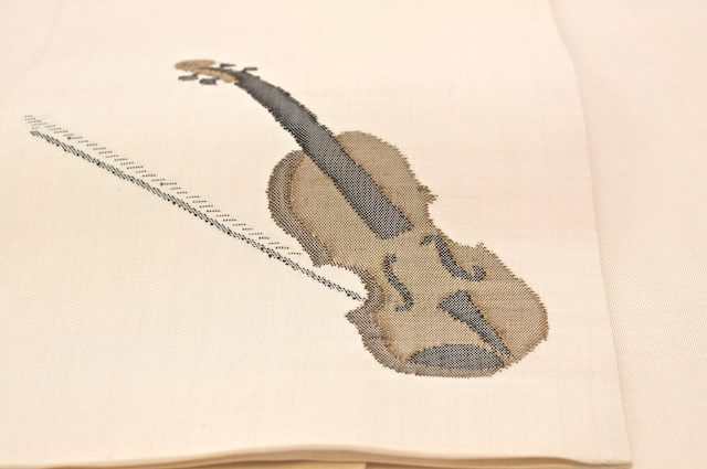 バイオリン刺繍の半幅帯