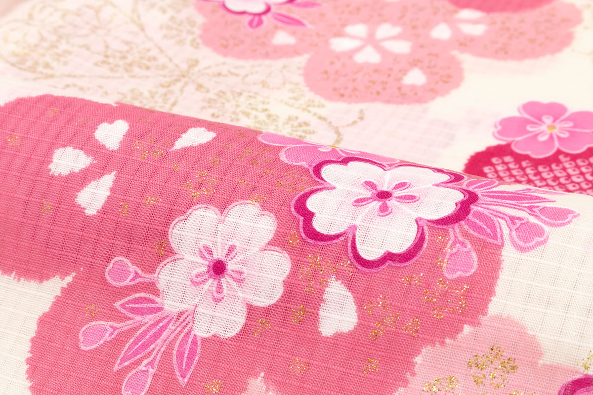 夏祭りや花火大会におすすめな女の子向けの浴衣