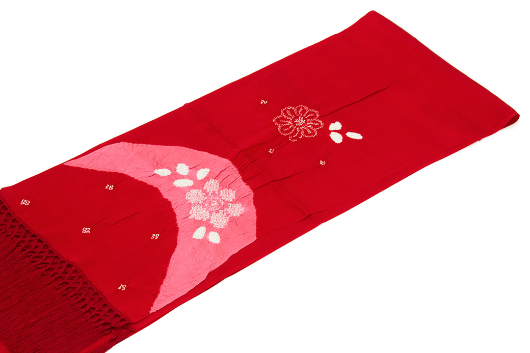 お子様の晴れの日の着物スタイルを彩る志古貴(しごき)