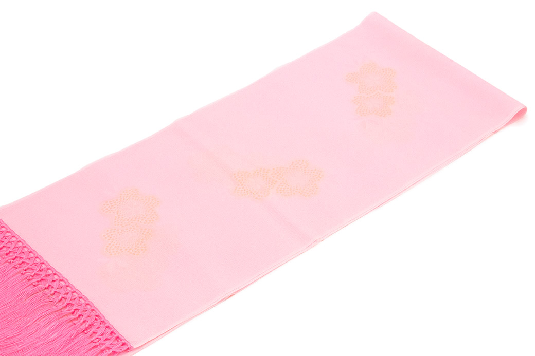 お子様の晴れの日の着物スタイルを彩る志古貴(しごき)