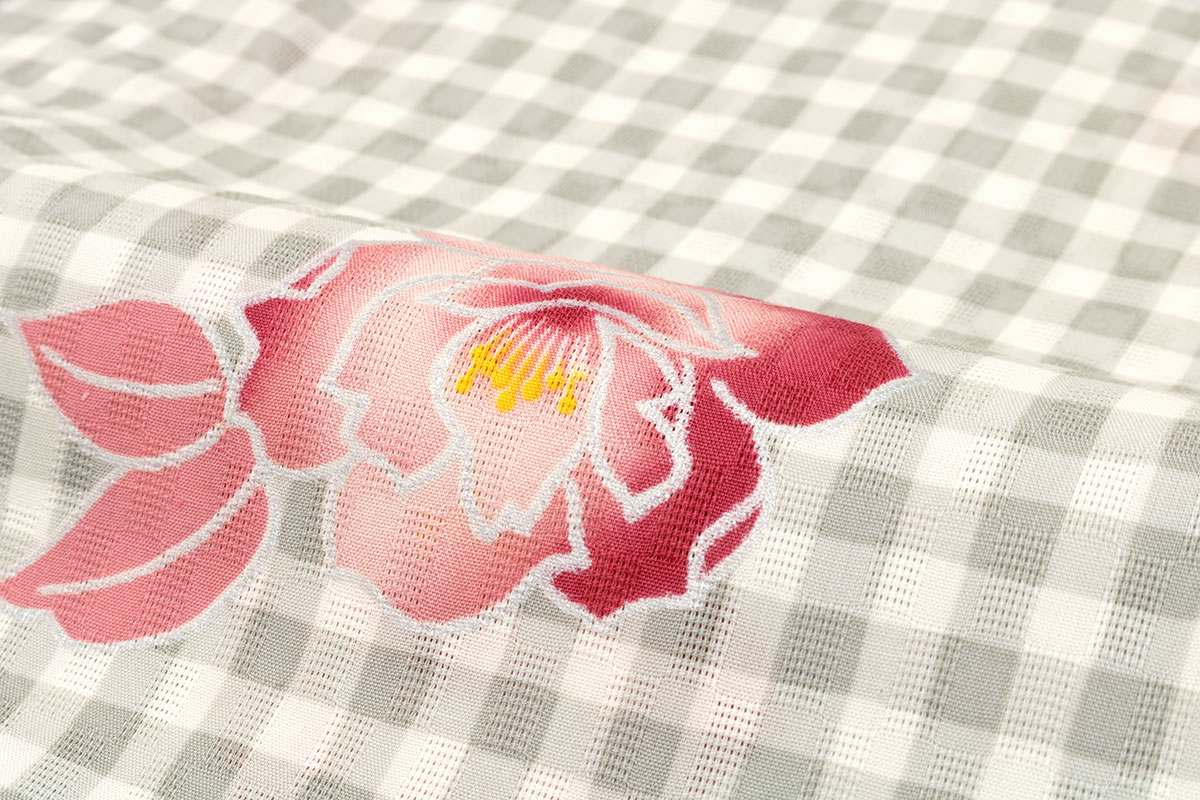 夏祭りや花火大会におすすめな女の子向けの浴衣